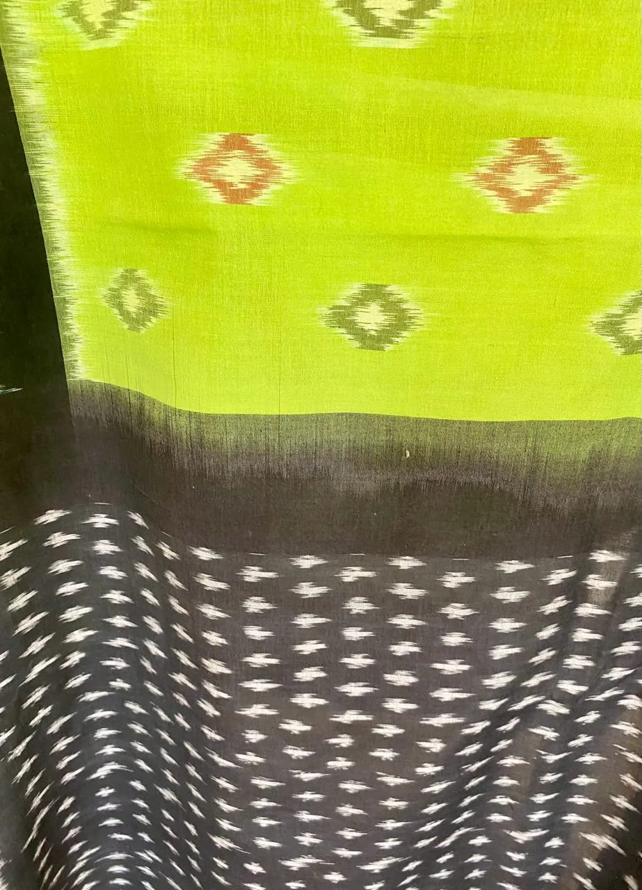 EKTA- VIBRANT GREEN COTTON POCHAMPALLY ELEGANCE IN HANDLOOM TRADITION