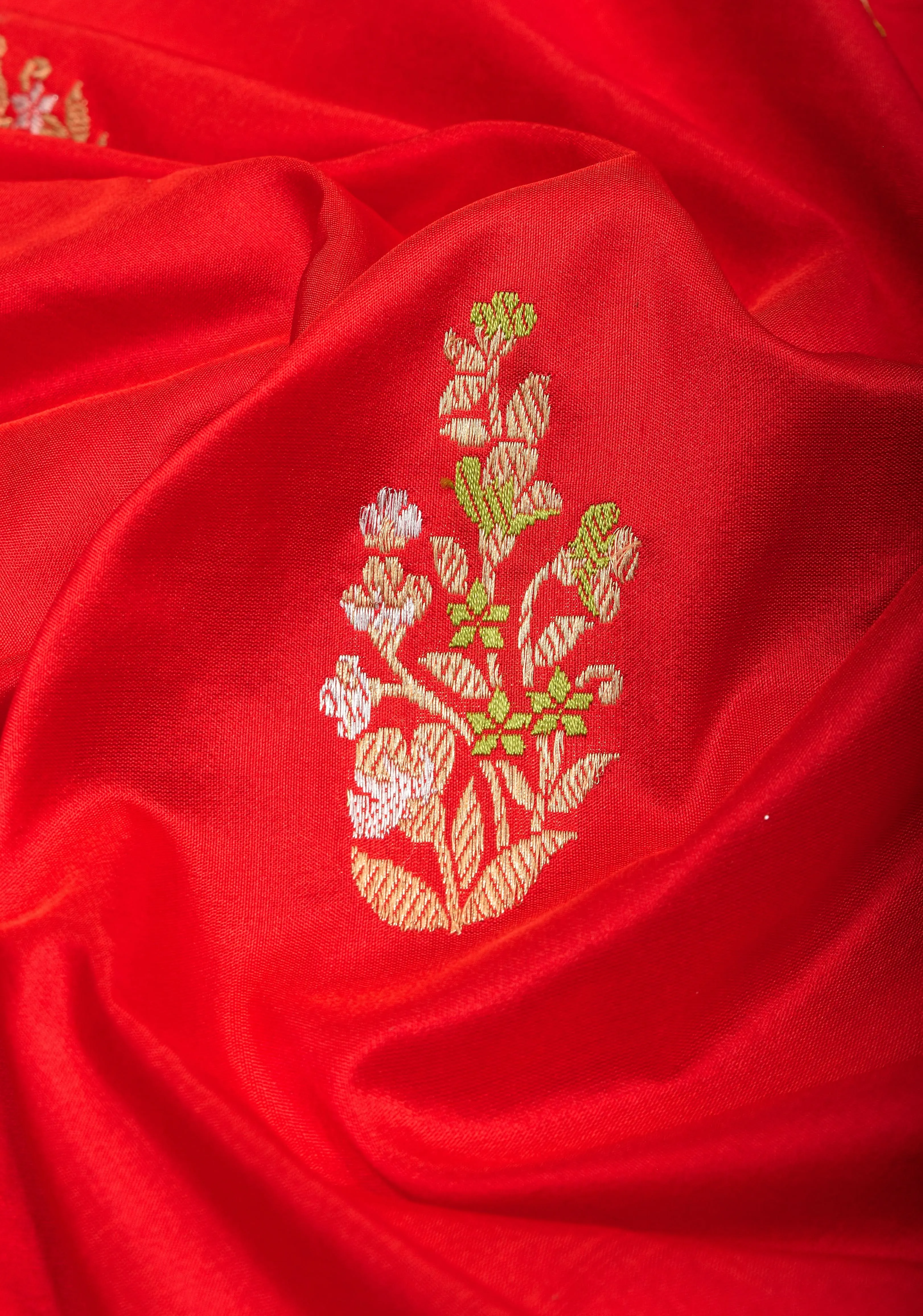 Exquisite Banarasi Katan Silk Saree Meenakari zari and Border in Red with Grand Pallu and Unique Zari Borders | SILK MARK CERTIFIED