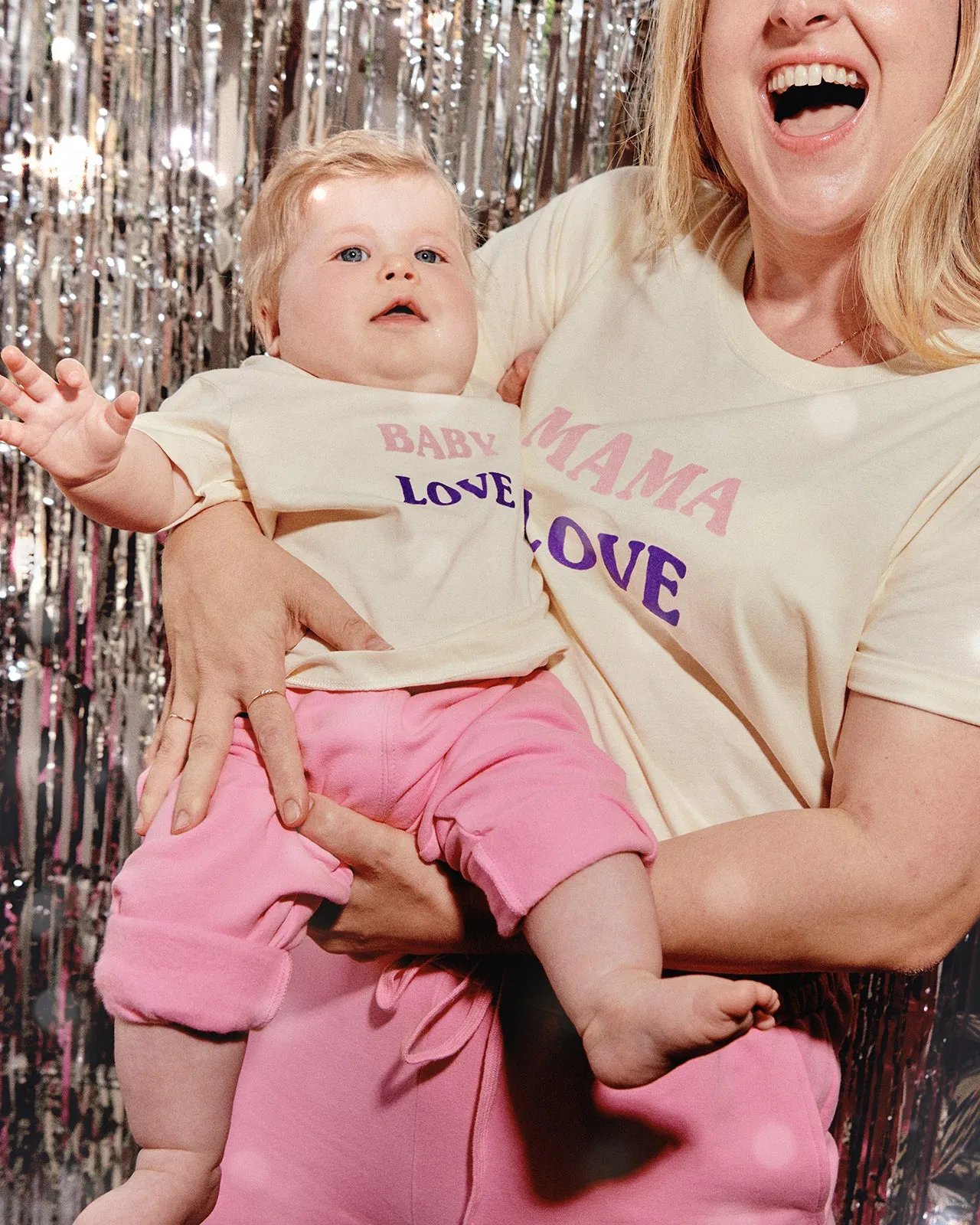 Le t-shirt Mama love en coton bio - crème