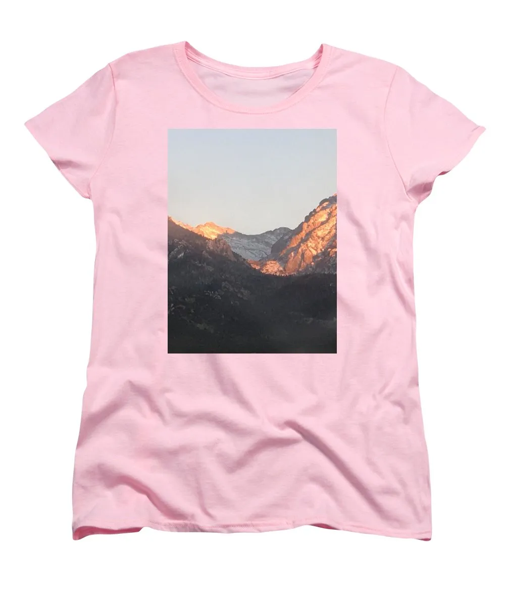 Winter Magic Hour Crestone - Women's T-Shirt (Standard Fit)